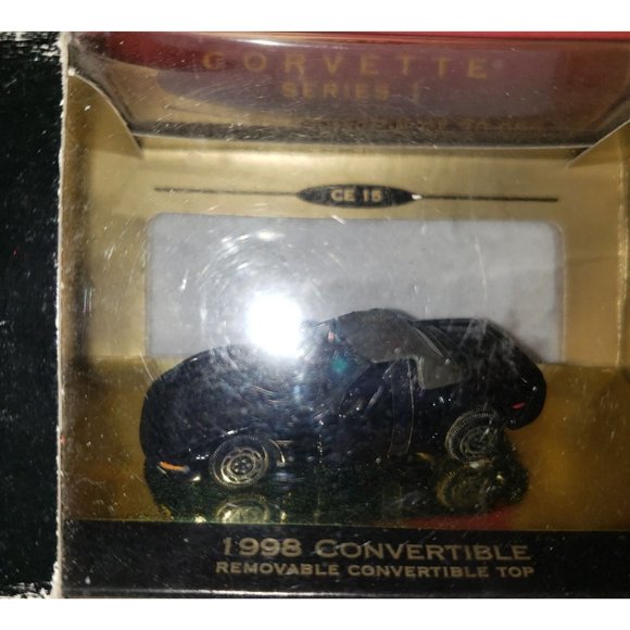 Vintage 1998 Micro Machines Scale Miniatures 1998 Corvette Convertible Series 1 - Picture 2 of 4